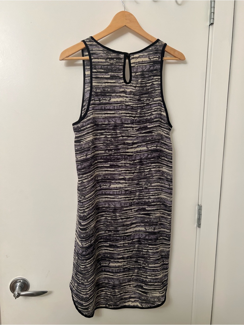 Lush Abstract Mesh Dress – Grey and Black, Size Small - Picture 6 of 8